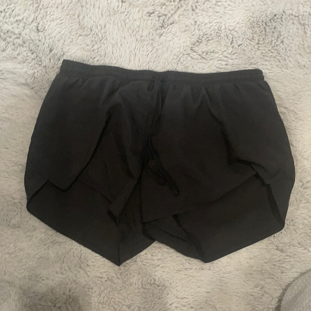 Black Old Navy active shorts
